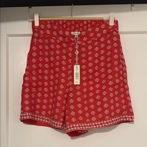 NWT max studio red and white shorts
